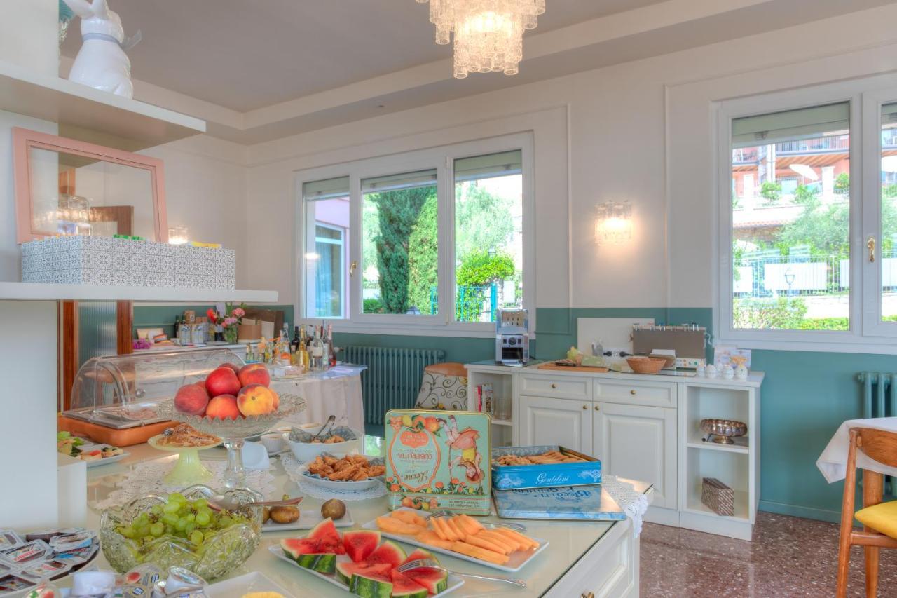 Hotel Villa Europa Gargnano Bagian luar foto