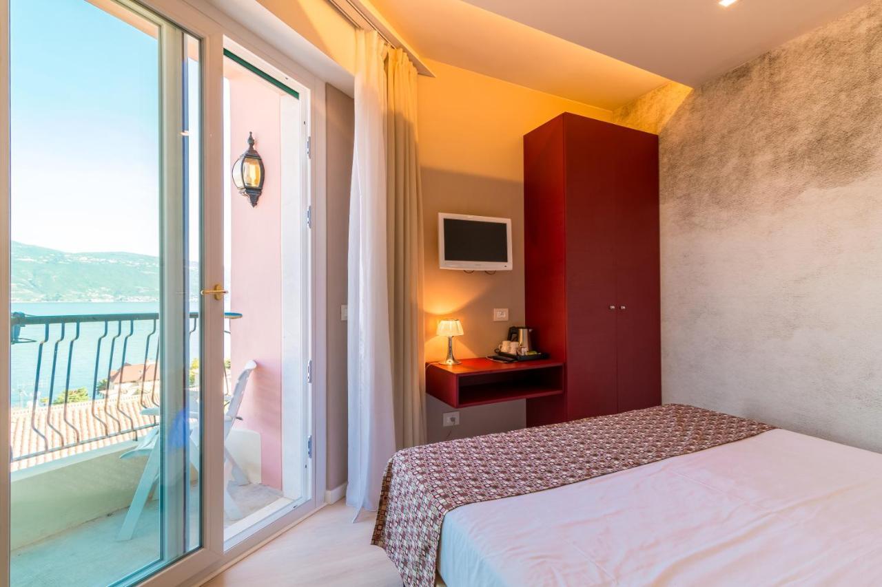 Hotel Villa Europa Gargnano Bagian luar foto